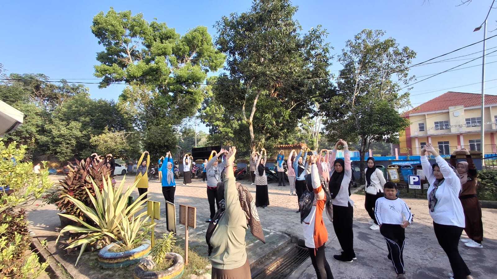 Senam Pagi Rutin Setiap Hari Jumat di UPTD Puskesmas Tanjung Raman