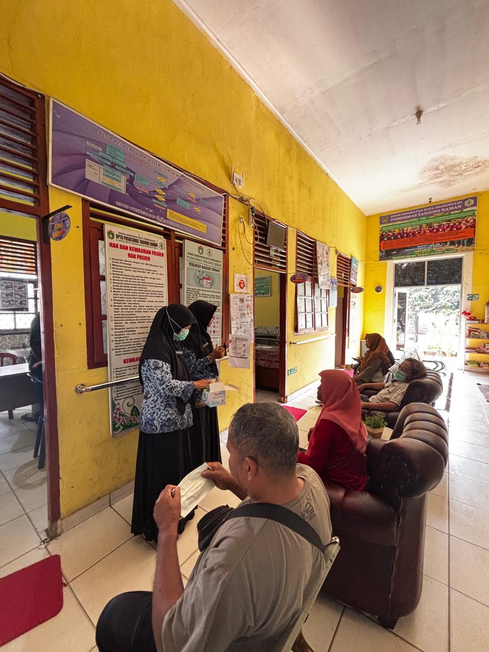 Penyuluhan dan Pembagian Masker Cegah Dampak Karhutla